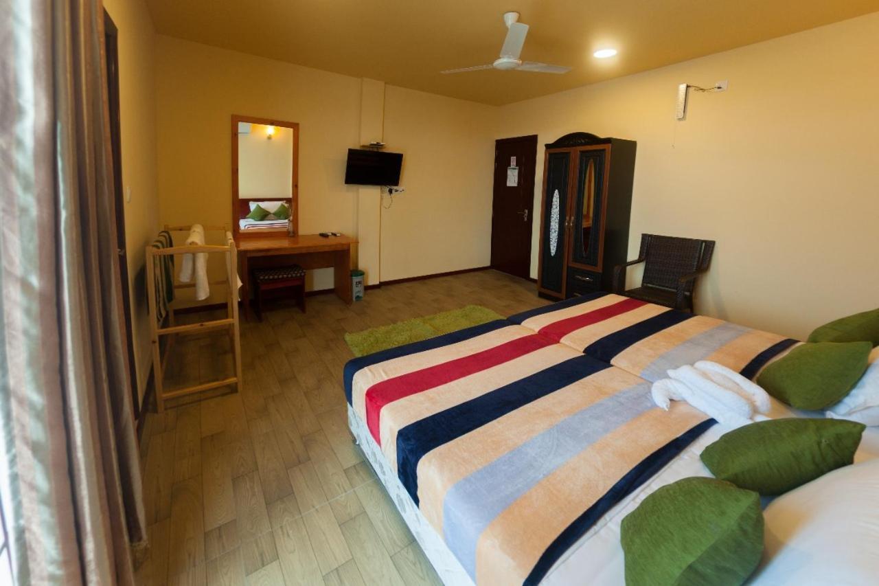 Annama Lodge And Dive Hoarafushi Exterior photo