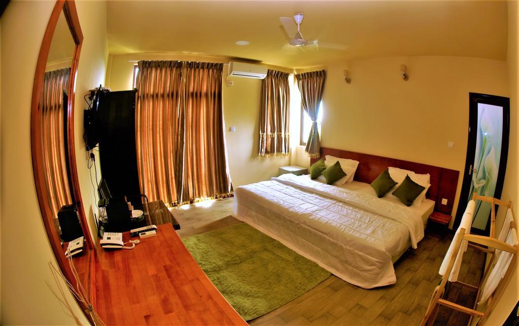 Annama Lodge And Dive Hoarafushi Exterior photo